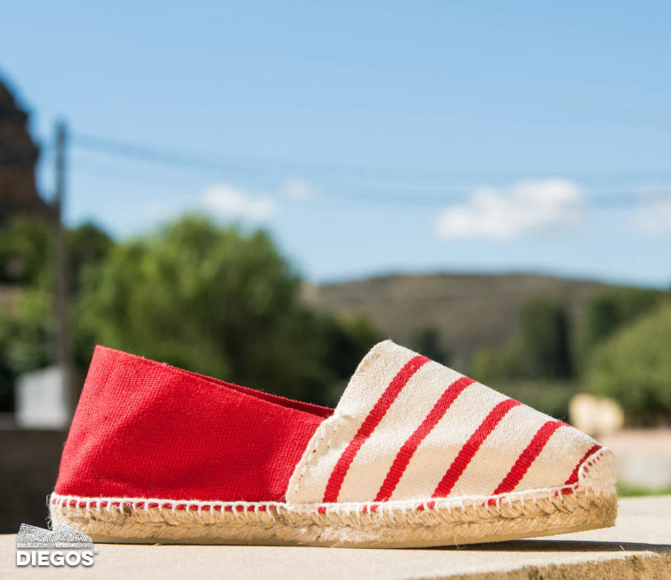 Women's flat classic espadrilles